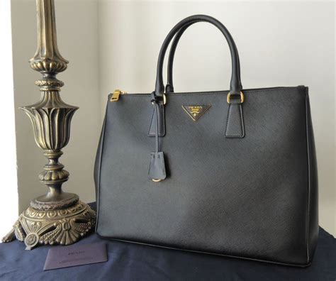 prada galleria large executive tote